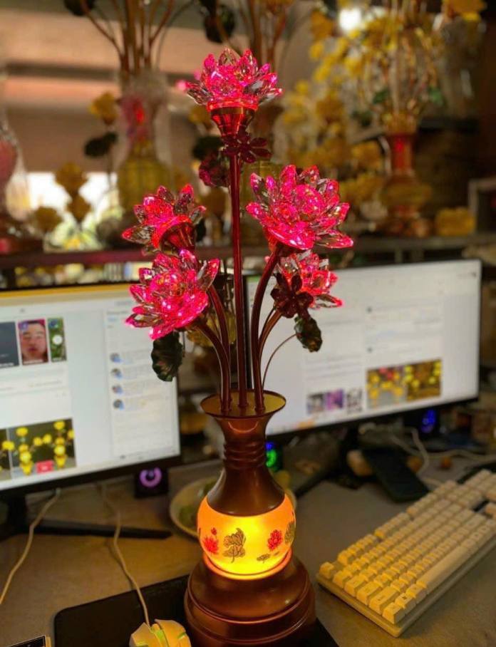 Đèn Hoa Sen 1 Bông Lưu Ly 2 3.png